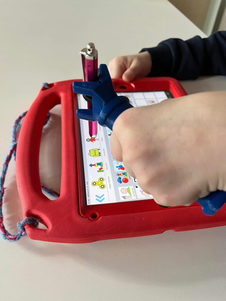 Die functional Hand sieht man in der Bedienung des iPads